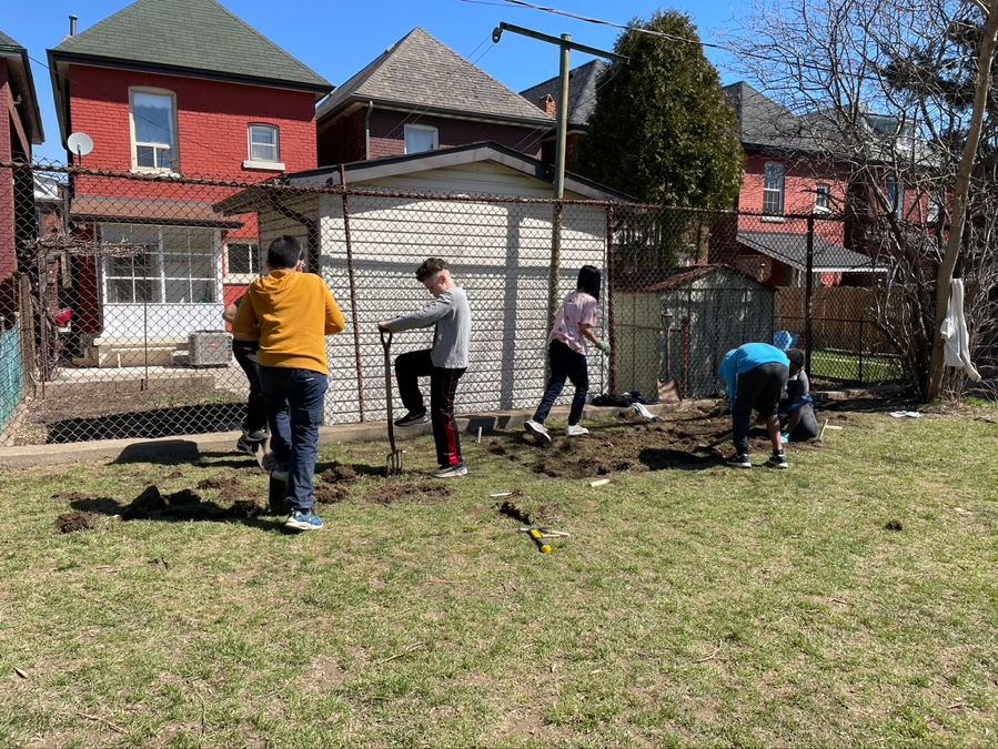 Elders Teaching Traditional Plant Science