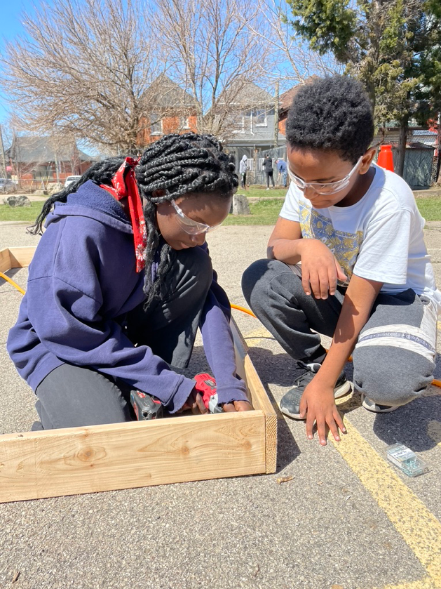 Elders Teaching Traditional Plant Science